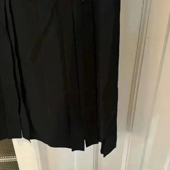 Lafayette 148 black pleated sleeveless dress with gold accent buttons size SP - Picture 3 of 13